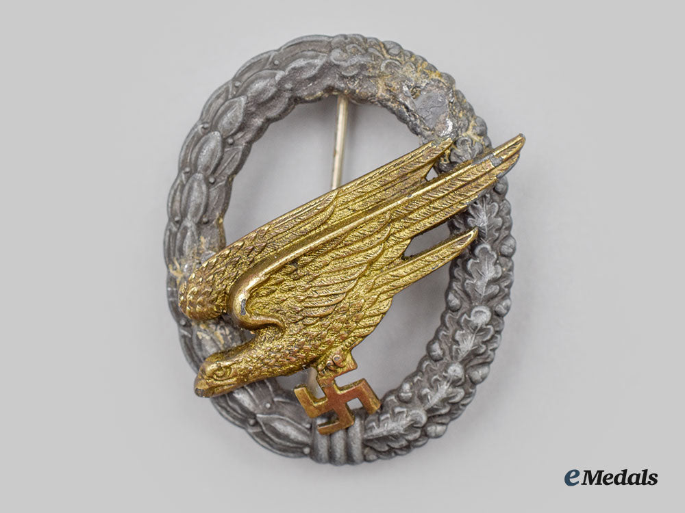 germany,_luftwaffe._a_fallschirmjäger_badge,_by_friedrich_linden_l22_mnc5598_862_1