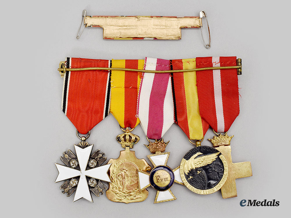 spain._a_spanish_civil_war_officer’s_medal_bar_with_german_eagle_order_l22_mnc5602_926