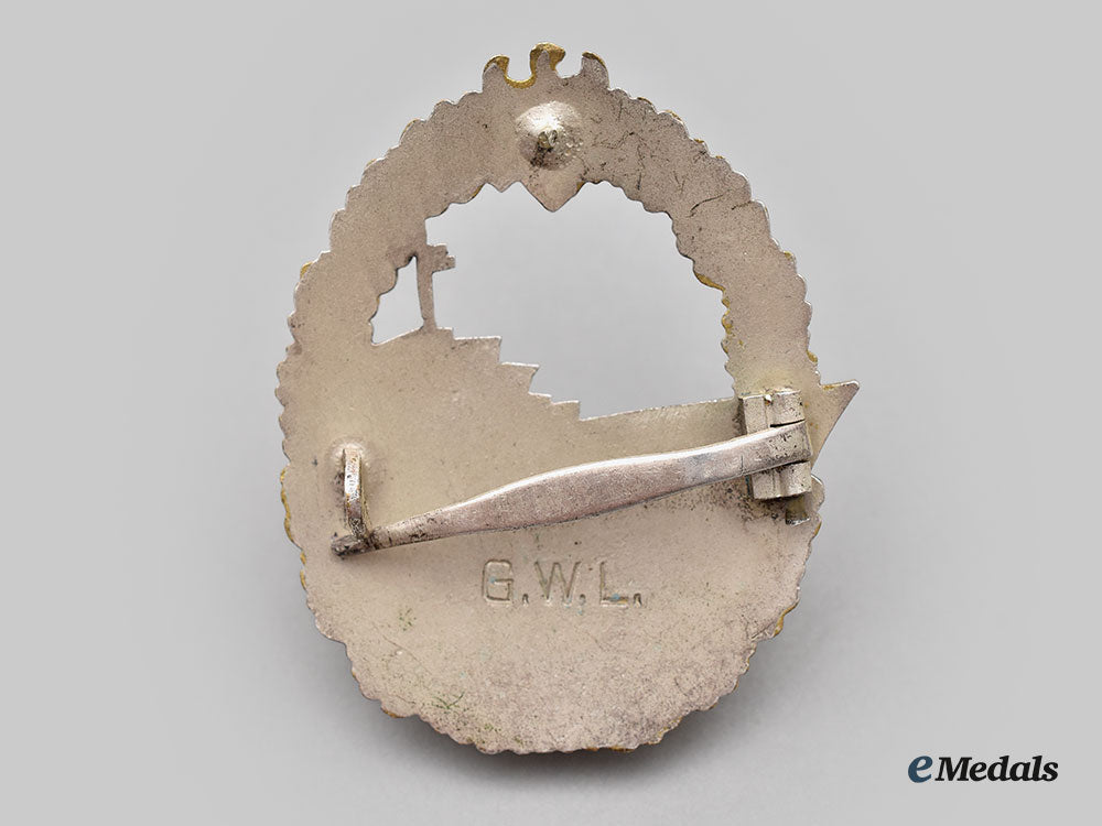 germany,_kriegsmarine._a_destroyer_war_badge,_with_stick_pin_miniature,_by_gebrüder_wegerhoff_l22_mnc5607_867