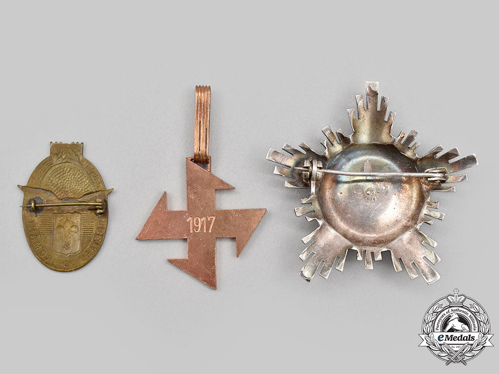 romania,_kingdom,_socialist_republic._three_medals&_decorations_l22_mnc5636_619