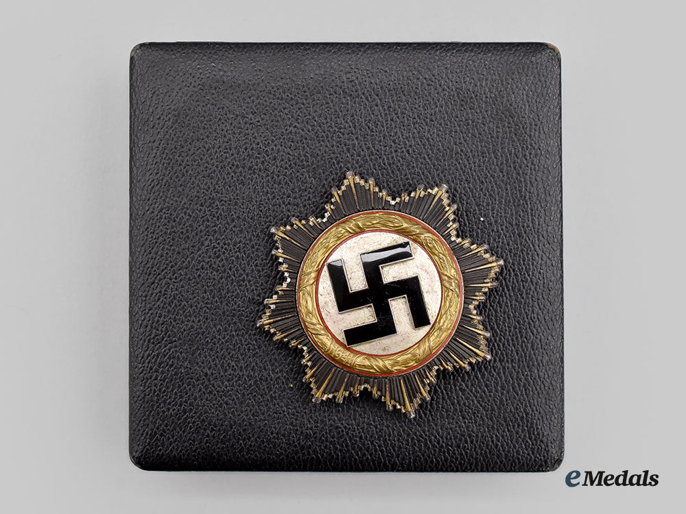 germany,_wehrmacht._a_german_cross_in_gold,_light_version_with_case,_by_c.f._zimmermann_l22_mnc5675_992