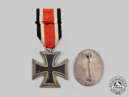 germany,_wehrmacht._a_pair_of_service_decorations_l22_mnc5681_741
