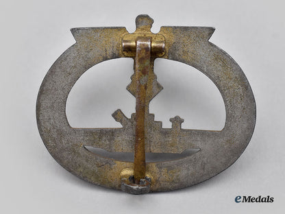 germany,_kriegsmarine._a_u-_boat_war_badge,_by_foerster&_barth_l22_mnc5684_903