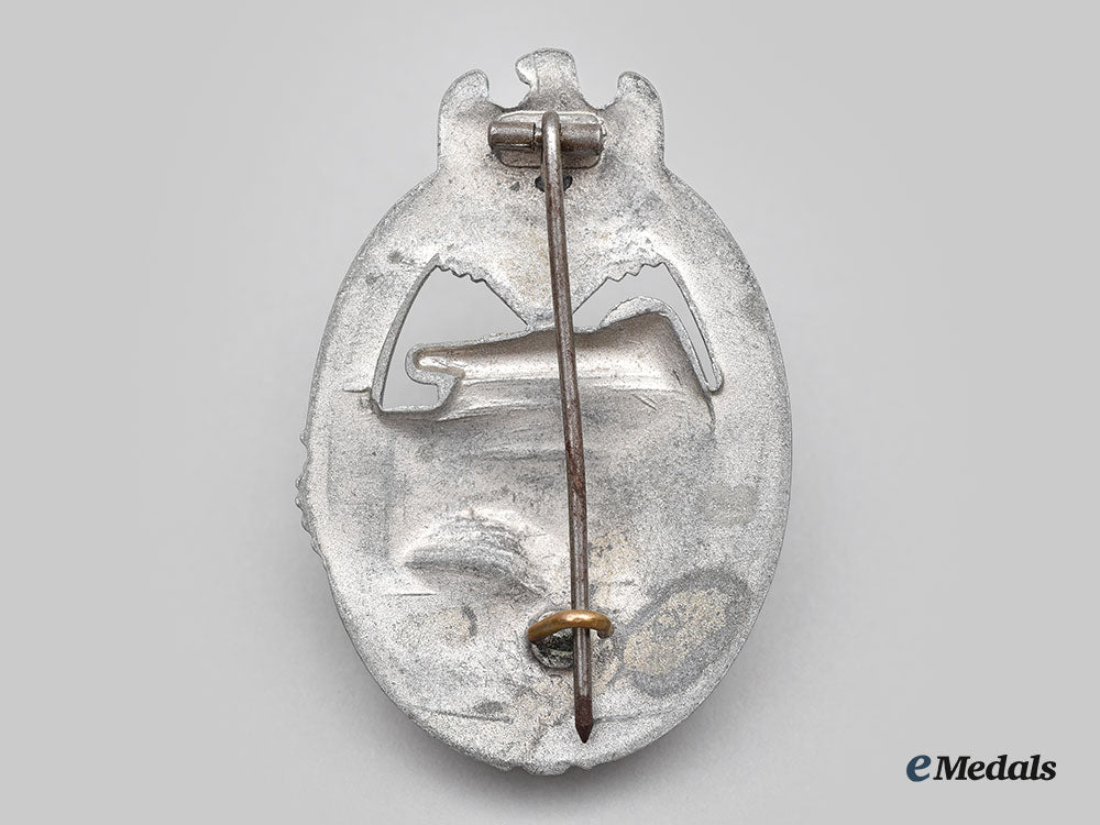 germany,_wehrmacht._a_mint_panzer_assault_badge,_silver_grade,_semi-_hollow_daisy_variant_l22_mnc5734_931