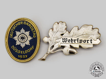 germany,_der_stahlhelm._a_stahlhelm_wehrsport_badge,_with_winterhilfswerk_badge_l22_mnc5794_137_1