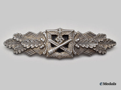 germany,_wehrmacht._a_close_combat_clasp,_silver_grade,_by_funcke&_brüninghaus_l22_mnc5870_065