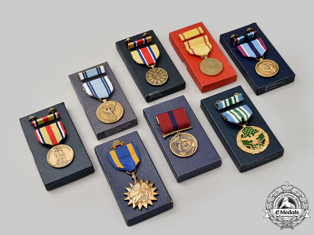 united_states._eight_medals,_boxed_l22_mnc5879_881