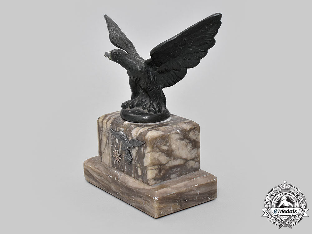 germany,_luftwaffe._an_unissued_desk_ornament_l22_mnc5890_870