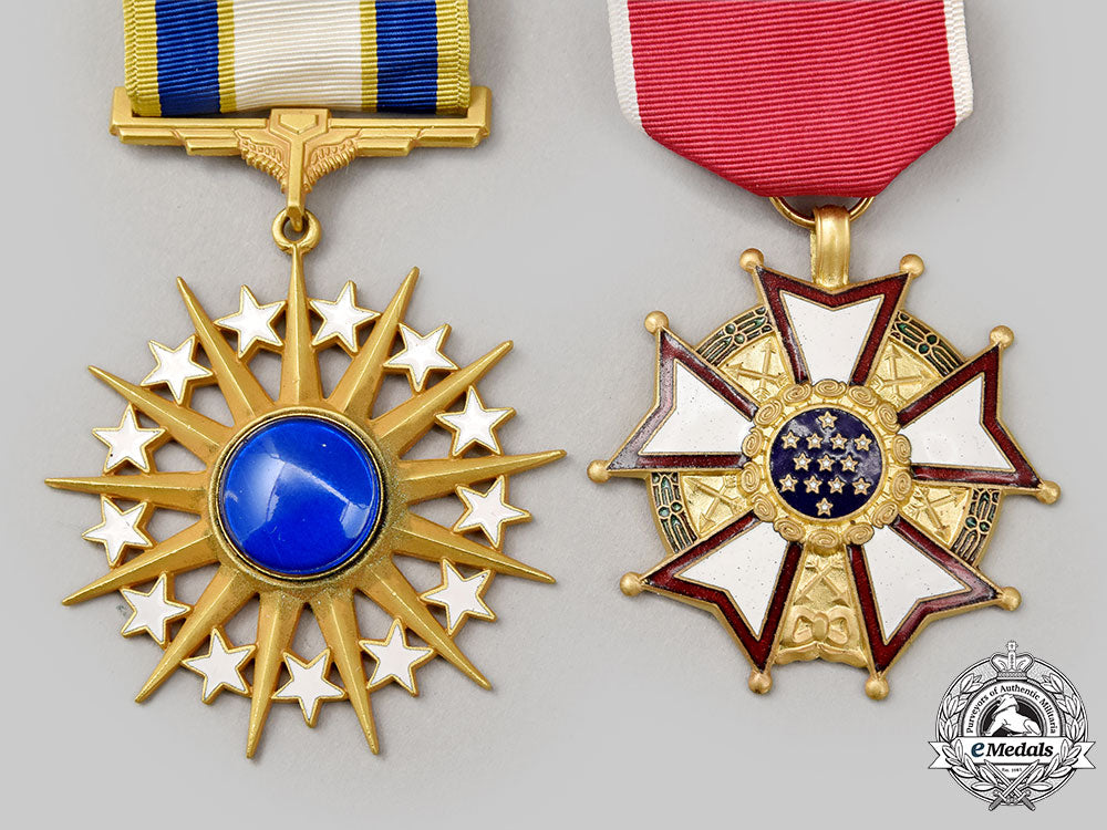 united_states._two_awards&_decorations,_boxed_l22_mnc5894_886_1_1