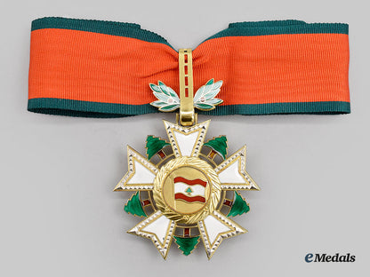 lebanon,_republic._a_national_order_of_the_cedar,_iii_class_commander_with_case_l22_mnc5986_130