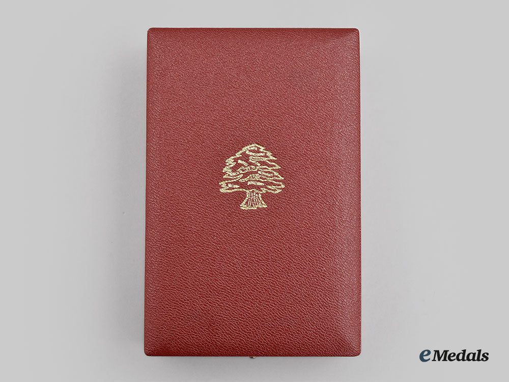 lebanon,_republic._a_national_order_of_the_cedar,_iii_class_commander_with_case_l22_mnc5997_133