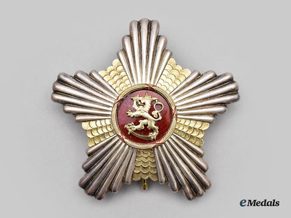 finland,_republic._an_order_of_the_lion,_grand_cross_set_in_case,_c.1965,_by_a._tillander_l22_mnc6062_172