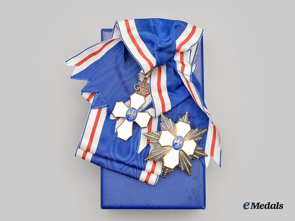 iceland,_republic._an_order_of_the_falcon,_grand_cross_set_in_case,_by_kjartan_asmundsson_l22_mnc6084_180