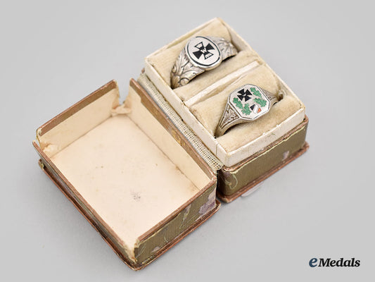germany,_imperial._a_pair_of_first_world_war_patriotic_silver_rings_l22_mnc6139_197