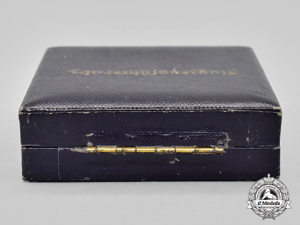 germany,_wehrmacht._a_case_for_a_pilot’s_badge_l22_mnc6175_254