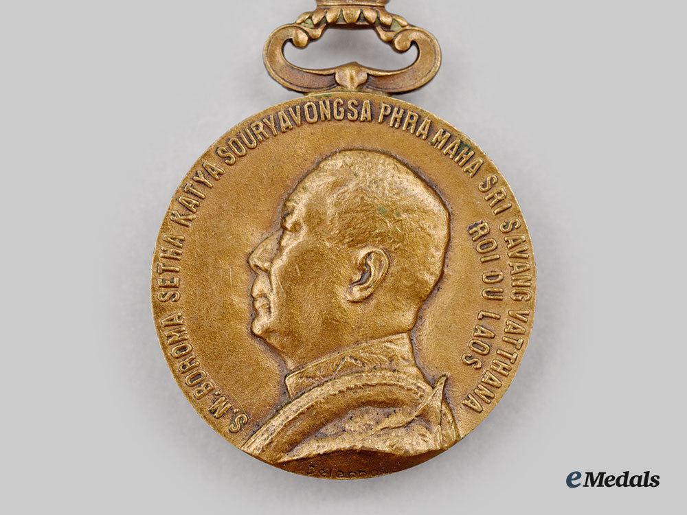 laos,_kingdom._an_order_of_the_reign_of_savang_vatthana,_iii_class_bronze_grade_l22_mnc6185_118_1