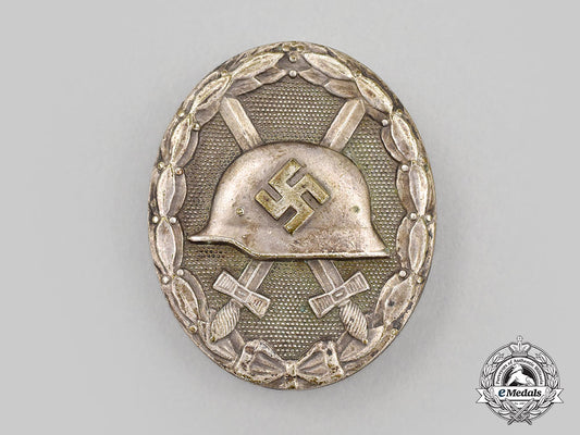 germany,_wehrmacht._a_silver_grade_wound_badge,_with_case_l22_mnc6191_262