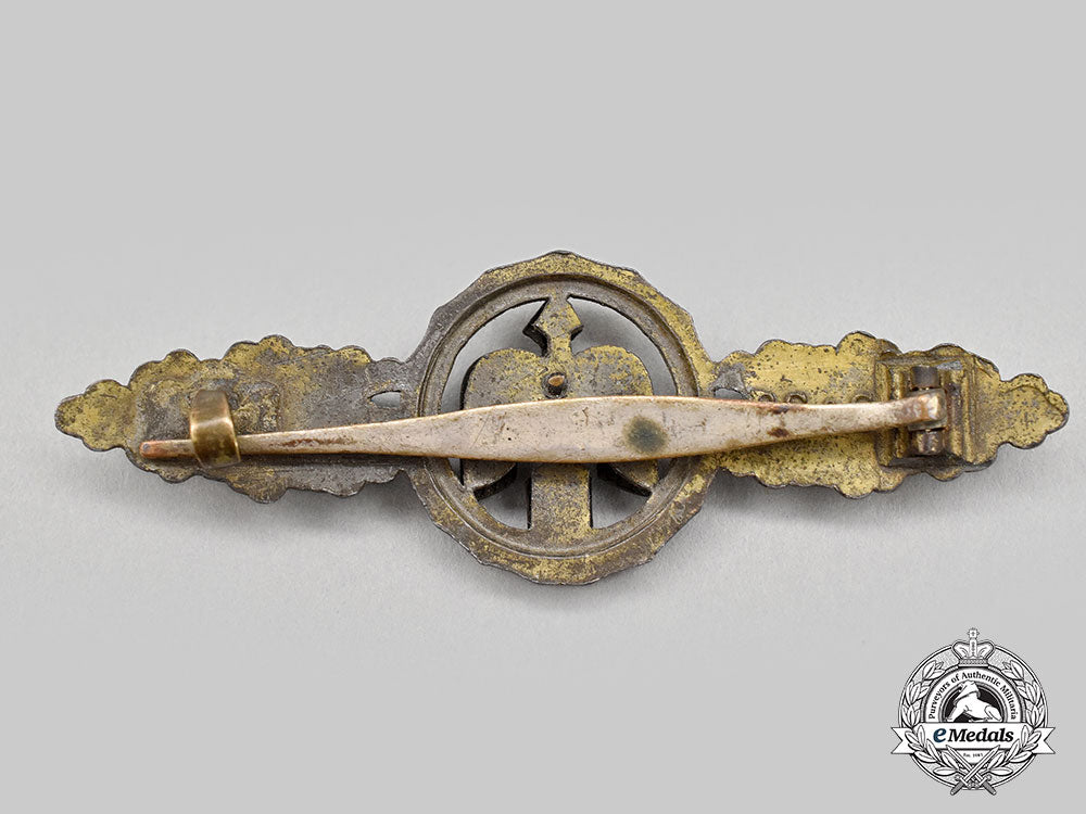 germany,_luftwaffe._a_short-_range_day_fighter_clasp,_gold_grade,_by_richard_simm&_söhne_l22_mnc6222_280_1