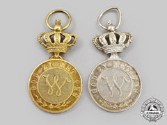 Netherlands, Kingdom. Order Of Orange-Nassau, Gold And Silver Grade Medals