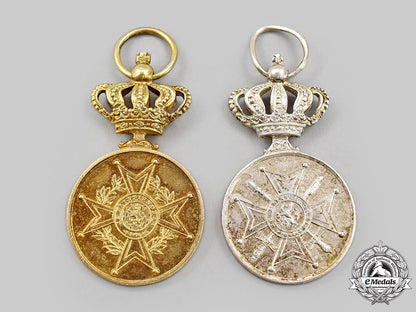 netherlands,_kingdom._order_of_orange-_nassau,_gold_and_silver_grade_medals_l22_mnc6252_105