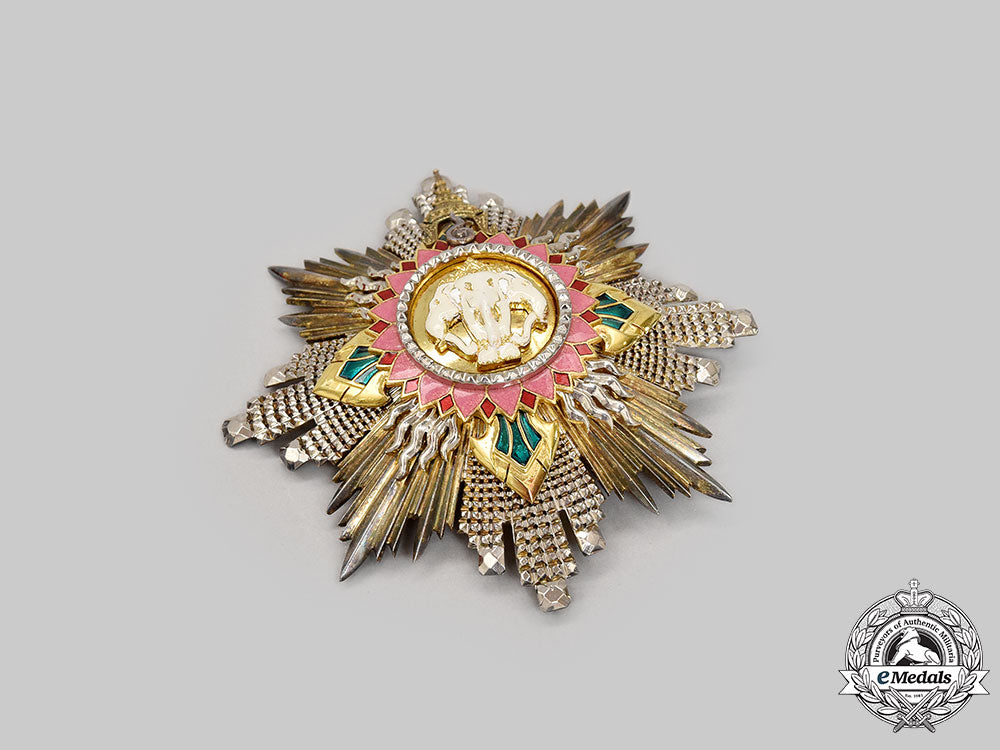 thailand,_kingdom._an_order_of_the_white_elephant,_knight_grand_cordon(_special_class)_set_in_case_l22_mnc6293_356_1