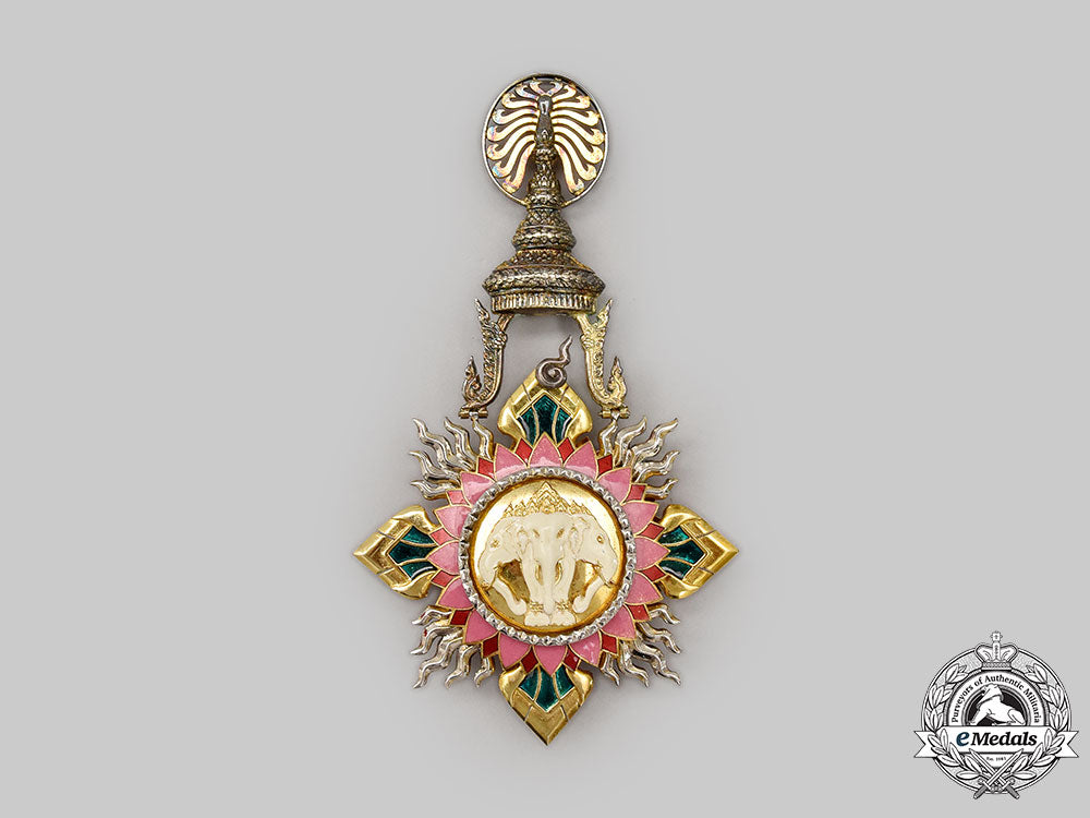 thailand,_kingdom._an_order_of_the_white_elephant,_knight_grand_cordon(_special_class)_set_in_case_l22_mnc6298_359_1