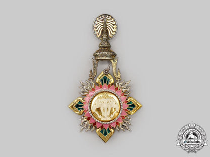 thailand,_kingdom._an_order_of_the_white_elephant,_knight_grand_cordon(_special_class)_set_in_case_l22_mnc6298_359_1
