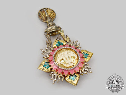 thailand,_kingdom._an_order_of_the_white_elephant,_knight_grand_cordon(_special_class)_set_in_case_l22_mnc6299_361_1