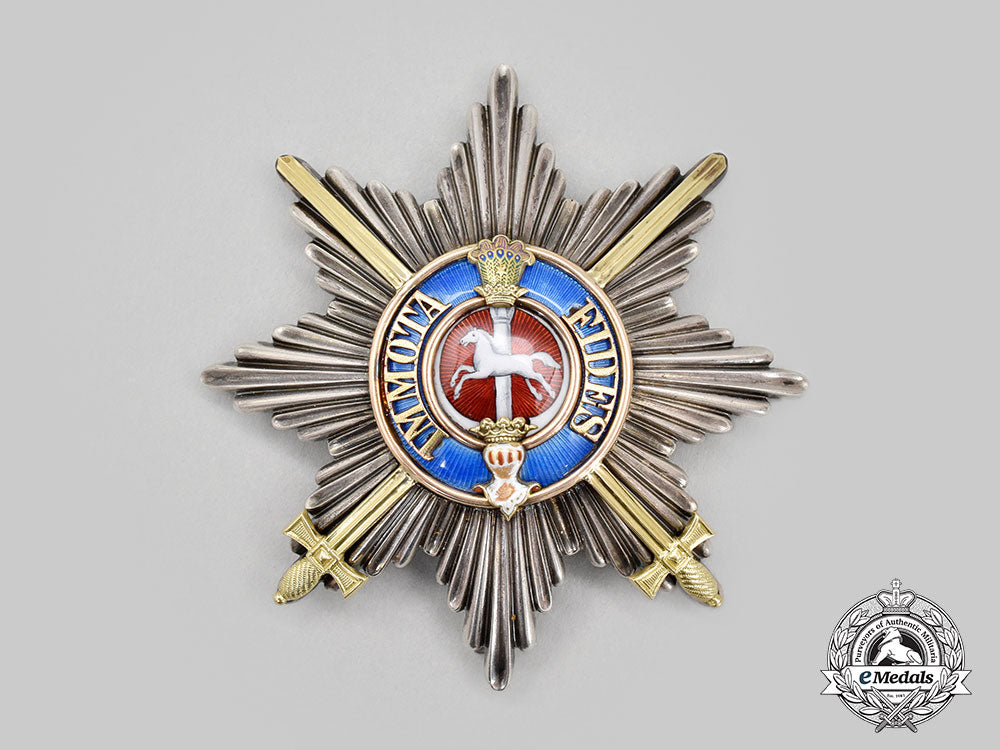 braunschweig,_duchy._a_rare_order_of_henry_the_lion,_i_class_breast_star_with_swords,_published_example_by_f._siebrecht_l22_mnc6324_343_1