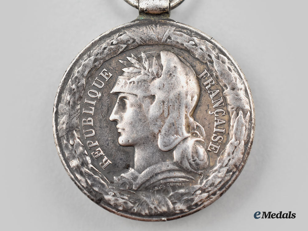 france,_republic._a_tonkin_expedition_medal_and_miniature_l22_mnc6339_962_1