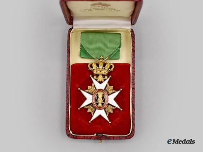 sweden,_kingdom._an_order_of_vasa,_i_class_knight_in_gold,_by_c.f_carlman,_c.1918_l22_mnc6355_290