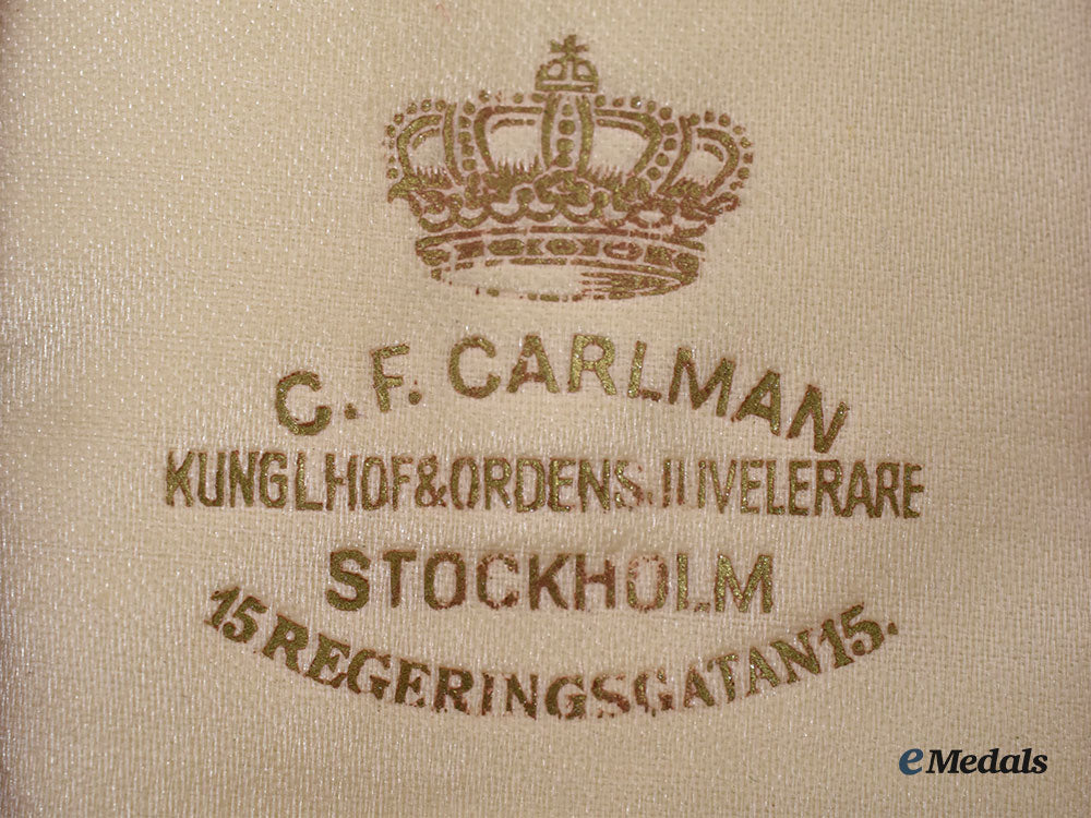 sweden,_kingdom._an_order_of_vasa,_i_class_knight_in_gold,_by_c.f_carlman,_c.1918_l22_mnc6356_291