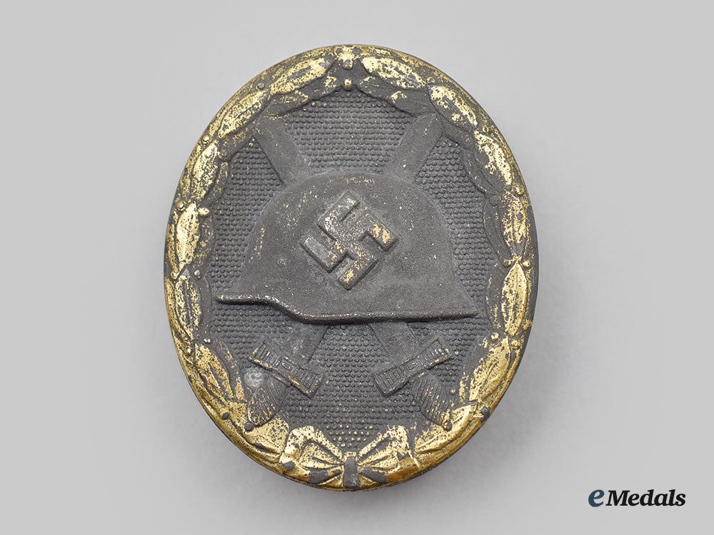 germany,_wehrmacht._a_gold_grade_wound_badge,_by_fritz_zimmermann_l22_mnc6375_336_1