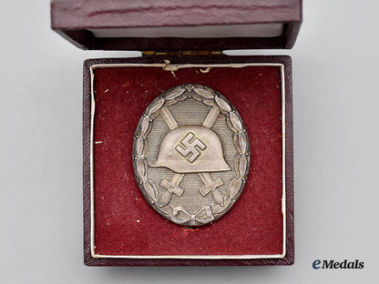 germany,_wehrmacht._a_silver_grade_wound_badge,_with_case,_by_the_vienna_mint_l22_mnc6436_370