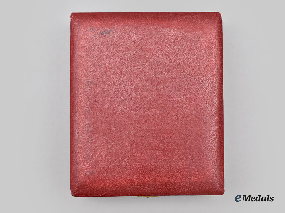 nepal,_federal_democratic_republic._a_most_puissant_order_of_the_gorkha_dakshina_bahu,_iv_class_in_case_l22_mnc6456_350