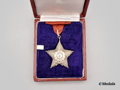 nepal,_federal_democratic_republic._a_most_puissant_order_of_the_gorkha_dakshina_bahu,_iv_class_in_case_l22_mnc6457_351