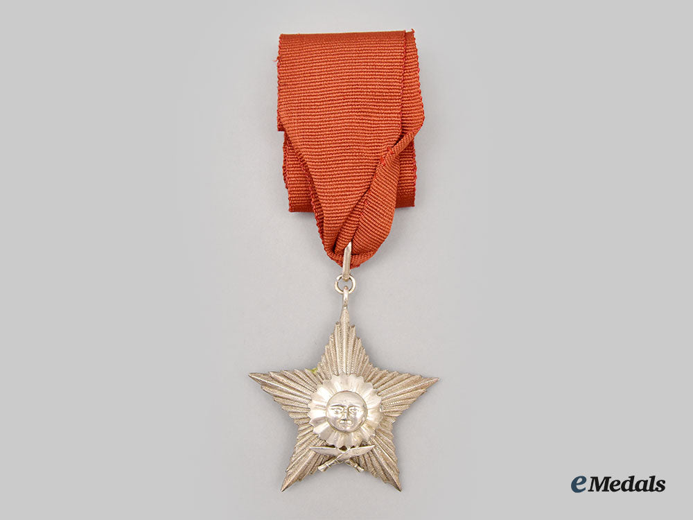 nepal,_federal_democratic_republic._a_most_puissant_order_of_the_gorkha_dakshina_bahu,_iv_class_in_case_l22_mnc6459_353