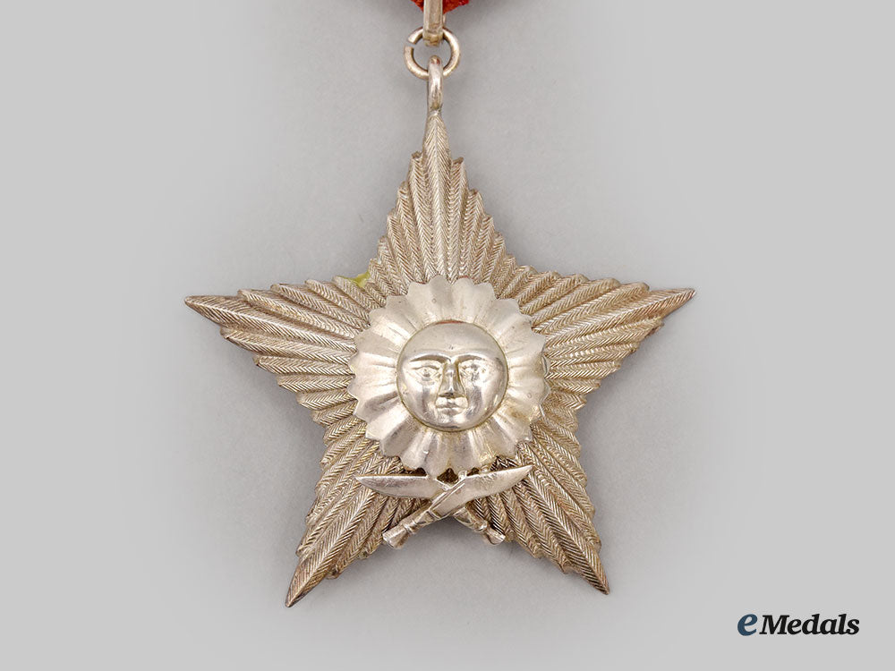 nepal,_federal_democratic_republic._a_most_puissant_order_of_the_gorkha_dakshina_bahu,_iv_class_in_case_l22_mnc6461_354