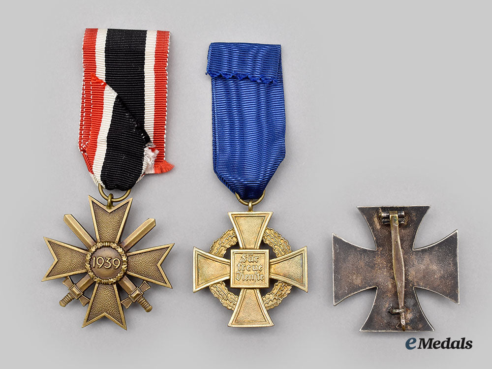 germany,_third_reich._a_mixed_lot_of_decorations_l22_mnc6493_318_1_1