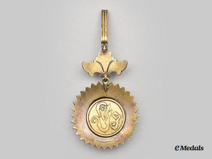 thailand,_kingdom._an_order_of_the_crown_of_thailand,_i_class_set_in_case_l22_mnc6497_338