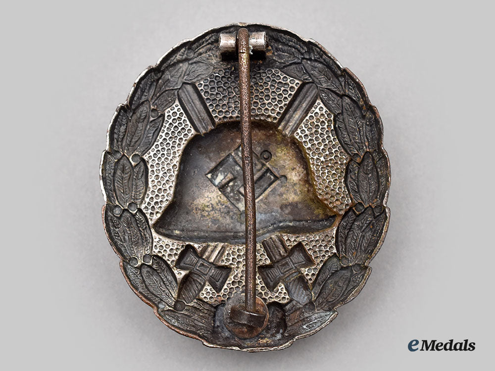 germany,_wehrmacht._a_silver_grade_wound_badge,_first_pattern_l22_mnc6503_322_1_1