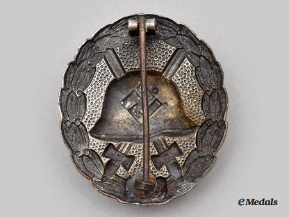 germany,_wehrmacht._a_silver_grade_wound_badge,_first_pattern_l22_mnc6503_322_1_1