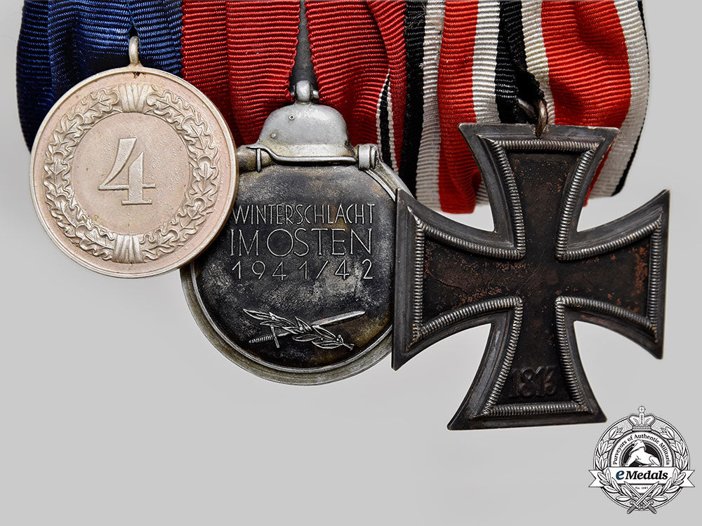 germany,_luftwaffe._a_medal_bar_for_a_recipient_with_eastern_front_service_l22_mnc6540_471