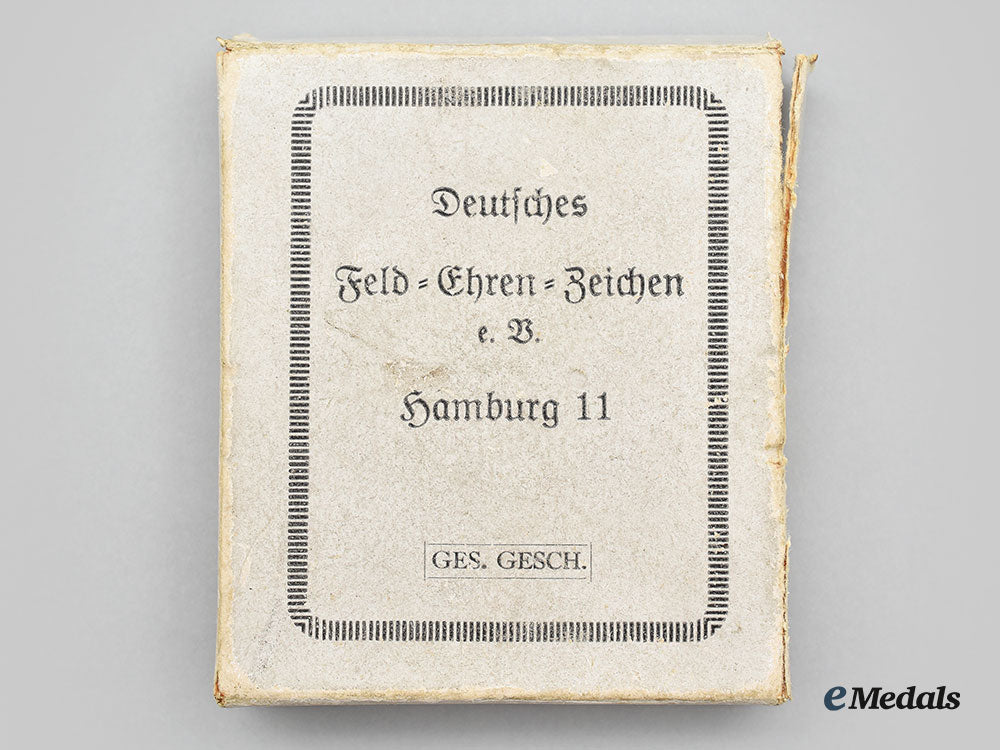 germany,_weimar_republic._a_german_field_honour_decoration,_with_case_and_stick_pin_miniature,_by_m._fleck&_sohn_l22_mnc6541_028