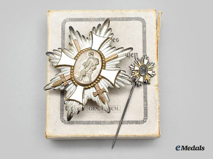 germany,_weimar_republic._a_german_field_honour_decoration,_with_case_and_stick_pin_miniature,_by_m._fleck&_sohn_l22_mnc6543_030
