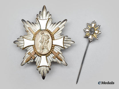 germany,_weimar_republic._a_german_field_honour_decoration,_with_case_and_stick_pin_miniature,_by_m._fleck&_sohn_l22_mnc6544_031