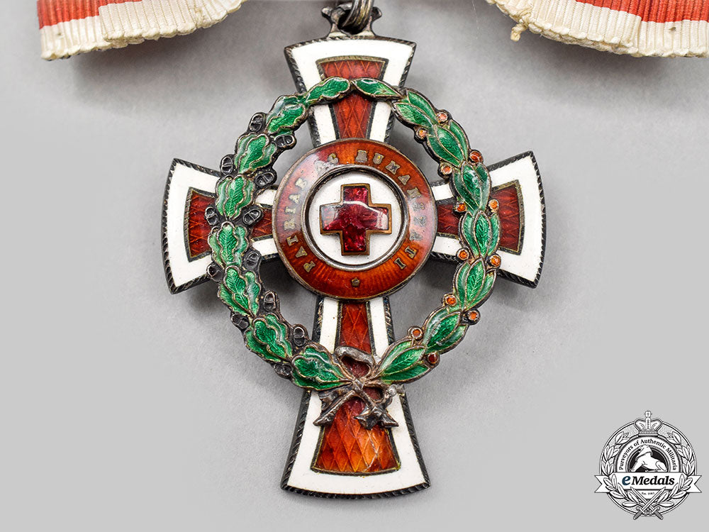 austria,_empire._an_honour_decoration_of_the_red_cross,_ii_class_cross_with_war_decoration_l22_mnc6557_066