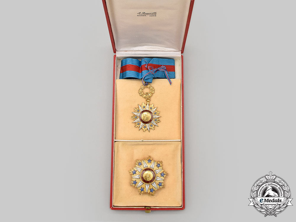 liberia._an_order_of_the_star_of_africa,_grand_commander,_by_chobillon,_c.1950_l22_mnc6619_191