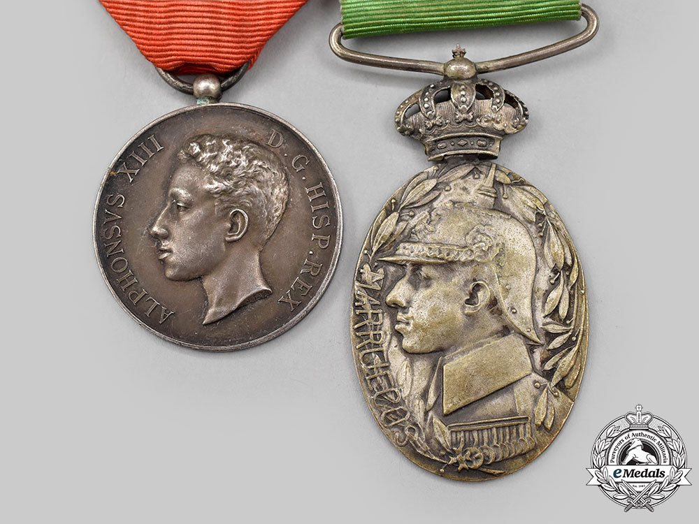 spain,_kingdom._commemorative_pair_on_a_suspension_l22_mnc6624_047