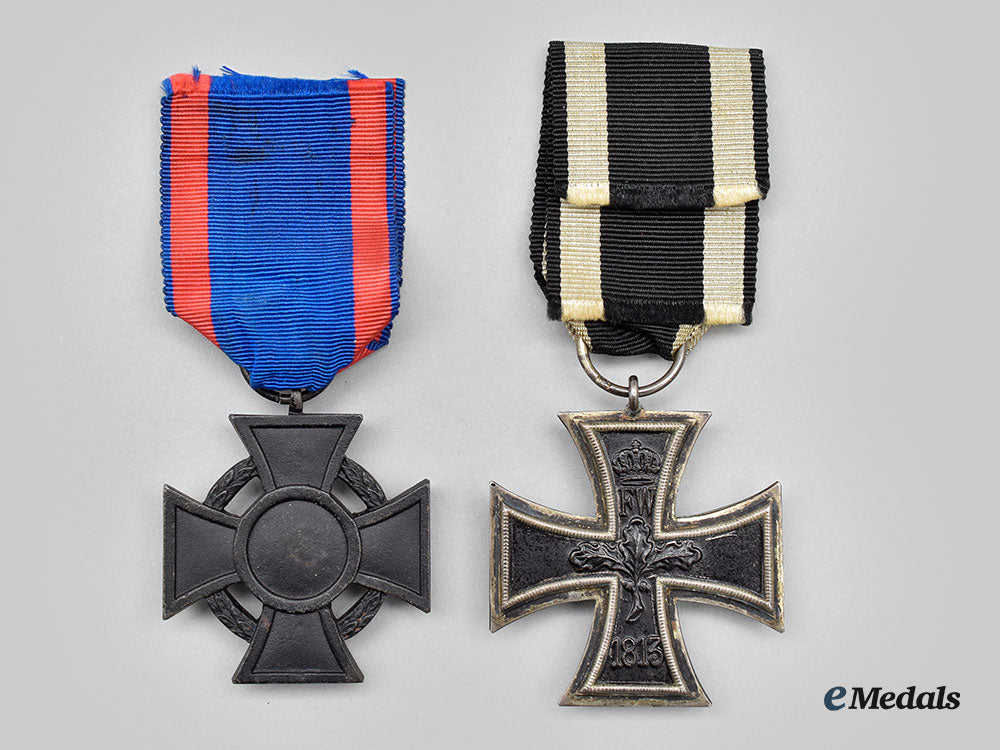 germany,_imperial._a_pair_of_first_world_war_service_decorations_l22_mnc6636_063